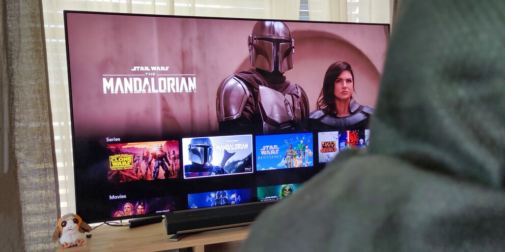 È preferibile più «The Mandalorian», piuttosto che «Stargirl».