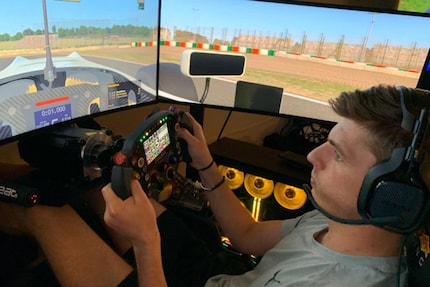 Max Verstappen continues to train with sim racing.
