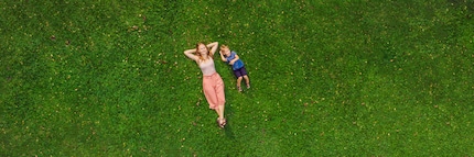 Solche Aufnahmen sind möglich, sofern die Personen einverstanden und über die Gefahren informiert sind. Bild: shutterstock.com