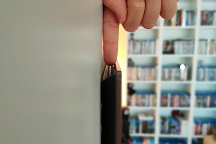 The GX is only 2.5 centimetres thick. A bit thicker than my index finger.