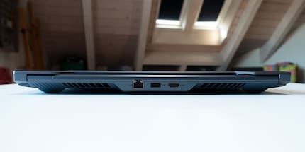 Port USB 3.2 Gen 2 type A, HDMI 2.0b et port Ethernet.