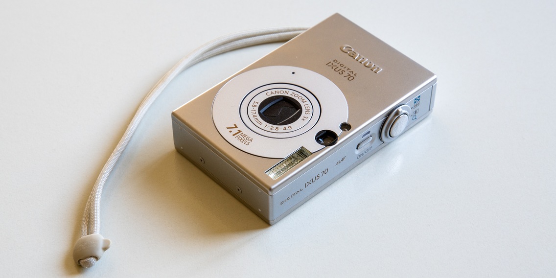 Stylish, precious scrap: Canon Ixus 70 - Digitec