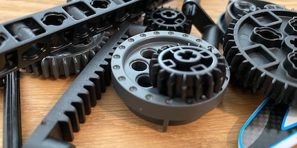 Aus Plastik und kantig: So sehen die LEGO-ähnlichen Teile aus.