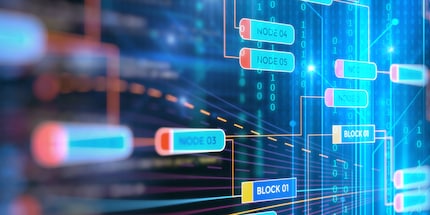 Das dezentrale Netzwerk der Blockchain sorgt dafür, dass Smart Contracts funktionieren.