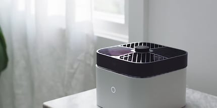 Con la stazione di ricarica, il drone mi ricorda un diffusore di profumi. Immagine: WinFuture
