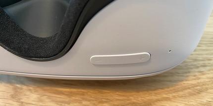 Die Lautstärke verstelle ich bei Bedarf über die Buttons direkt an der Brille.
