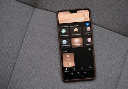 Die App macht unterschiedliche Vorschläge für Lichtfarben oder Möglichkeiten, Helligkeiten und Farbton zu verändern.