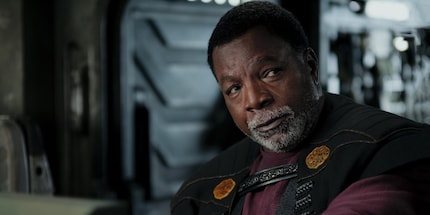 Carl Weathers spielt nicht nur mit, er führt auch gleich Regie