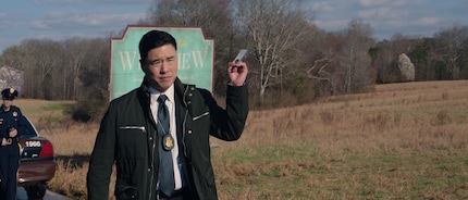 Randall Park dans le rôle de Jimmy Woo est la sympathie incarnée.