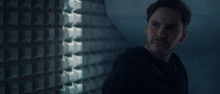 Colonel Zemo im Gefängnis – noch ist er im MCU nicht als Baron vorgestellt worden.