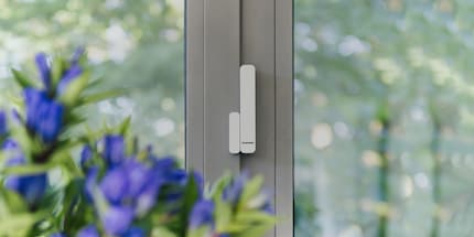 I contatti per porte e finestre sono progettati per proteggerti dalle effrazioni. Immagine: bosch-smarthome.com