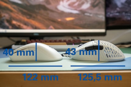 Masse der Mäuse von der Seite; links Origin One X und rechts Makalu 67.