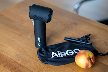 Il manque une brosse pour enlever la poussière tenace.