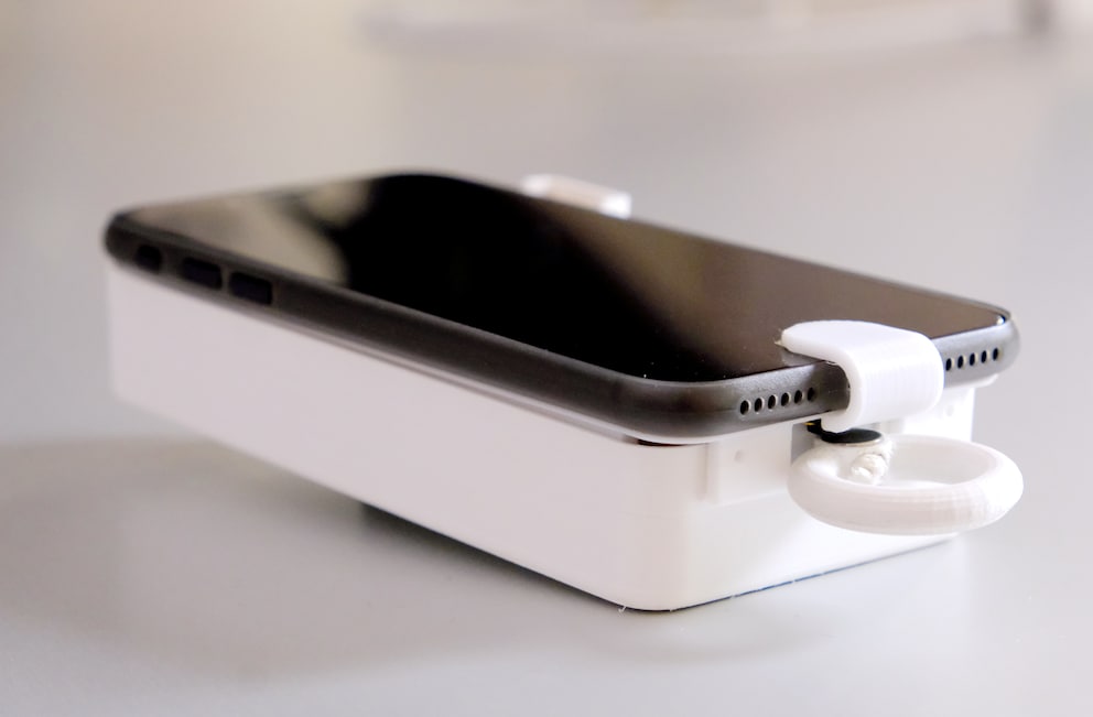 Back to basics: Durch Aufziehen entsperrst du dein Handy.