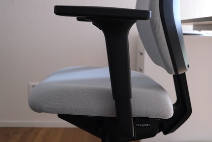 The seat in its original position...