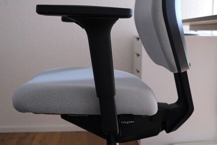 ... and if you slide it forward. This gives you more room to lean back and sit in a more relaxed position.