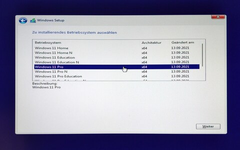 Wähle die zu deiner Lizenz passende Windows-11-Version.