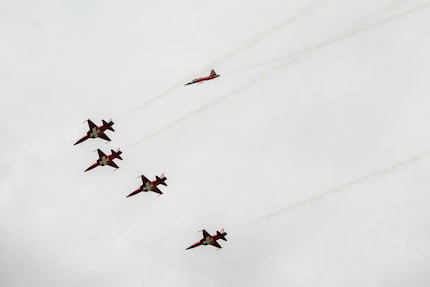 Auch der Anflug auf Emmen zeigt sich spektakulär.