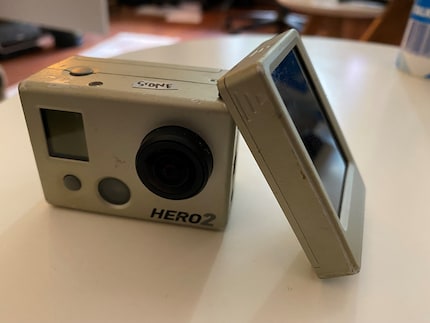Diese GoPro Hero 2, Baujahr 2012, von Emanuel gehörte zu den ersten ihrer Art.