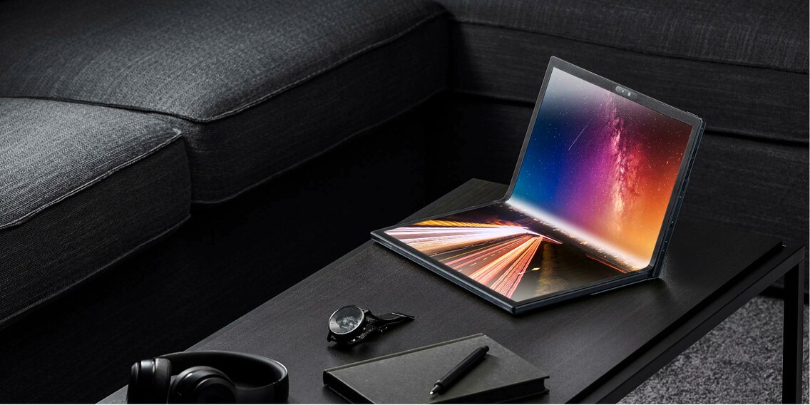 CES 2022: Asus bringt 17,3-Zoll-Foldable-Notebook mit Tastatur