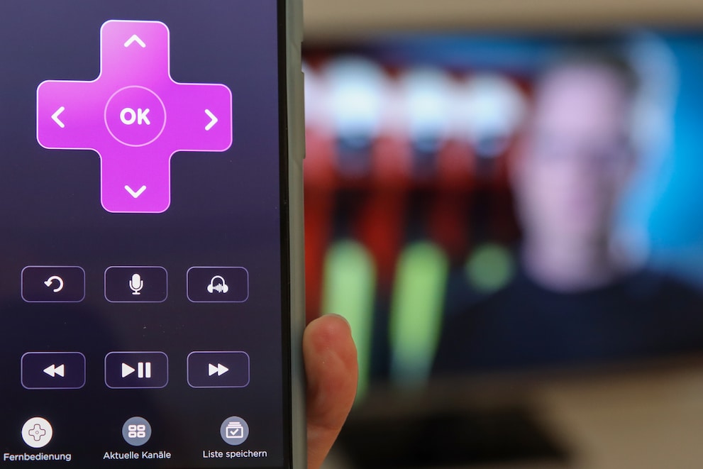 Dans l’application Roku, le bouton représentant un casque audio transmet le son vers le smartphone.