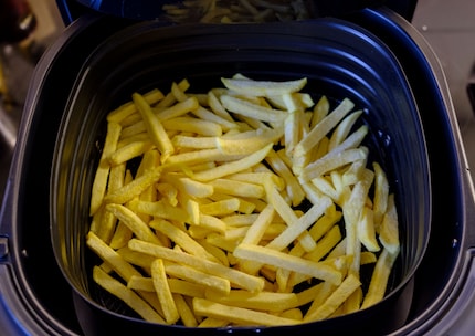 400 Gramm Pommes. Der Airfryer XXL kann mehr als das Dreifache schlucken.