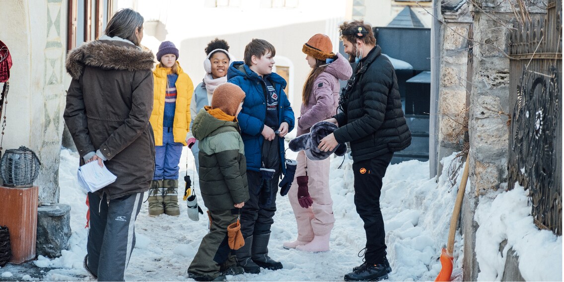 Hôtel Sinestra : une journée sur le tournage du nouveau film familial