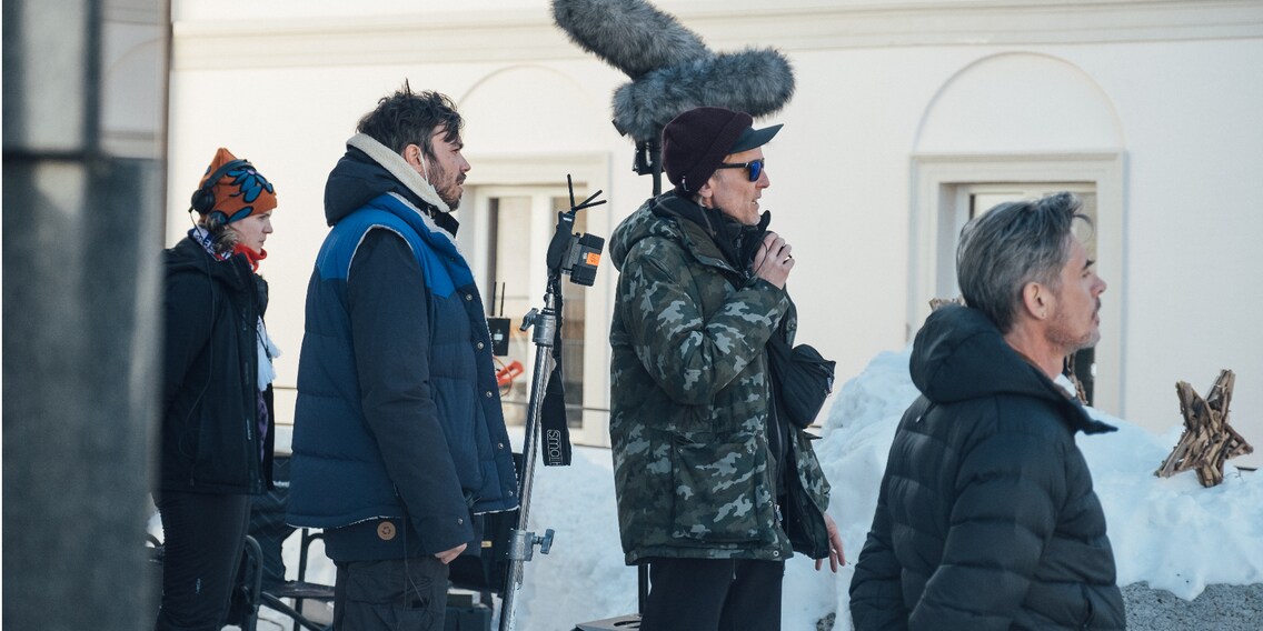 Hôtel Sinestra : une journée sur le tournage du nouveau film familial