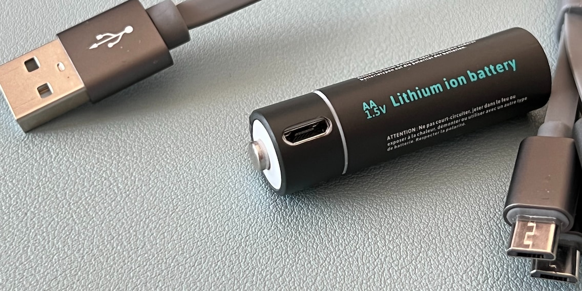 Batteries of the future? Showing off Pale Blue’s new lithium-ion batteries