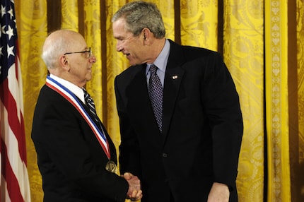 Baer receiving the National Medal of Technology from George Bush Jr.