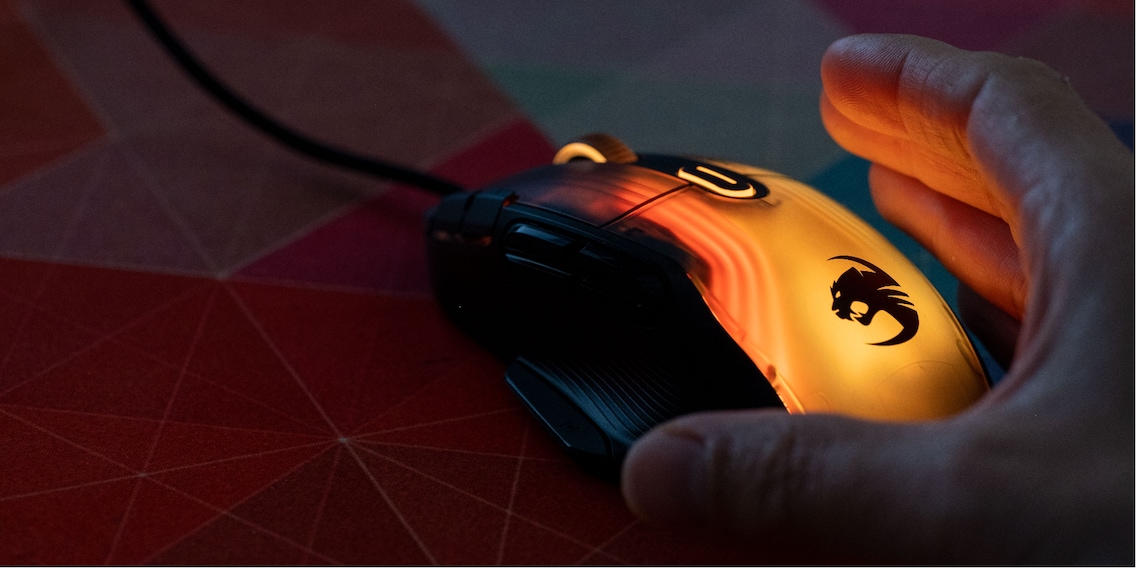 Cette souris fait concurrence à la Grande barrière de corail : Roccat Kone XP à l'essai