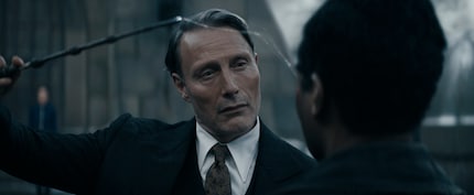 Mads Mikkelsen als Gellert Grindelwald ist eines der Highlights des Films.