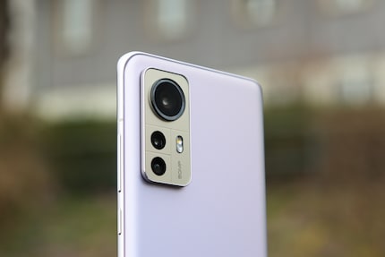 Les objectifs à l'arrière du Xiaomi 12.
