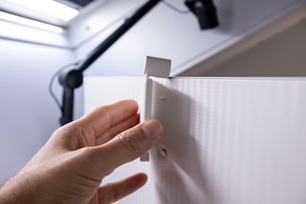 Die Slim Camera lässt sich magnetisch befestigen.