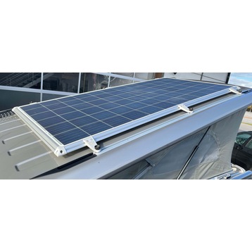 670W Solaranlage mit Lithiumbatterie 100Ah 24V & 2000W-Wechselrichter