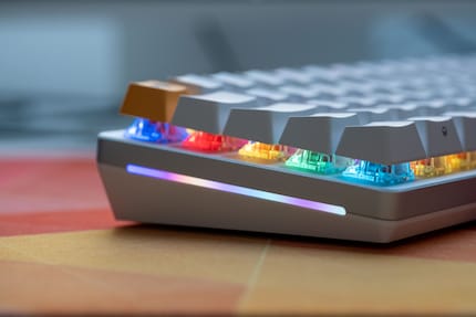 The top housing section of the GMMK 2 integrated plate keyboard is also the cover plate for the switches.