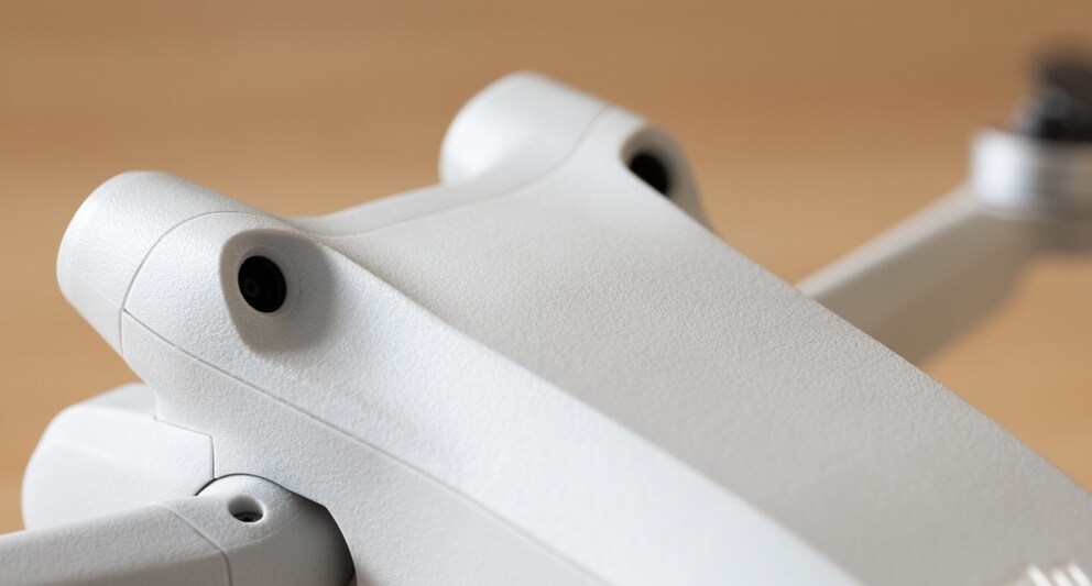 Die Sensoren der DJI Mini 3 Pro: Auch die für rückwärts befinden sich vorne.