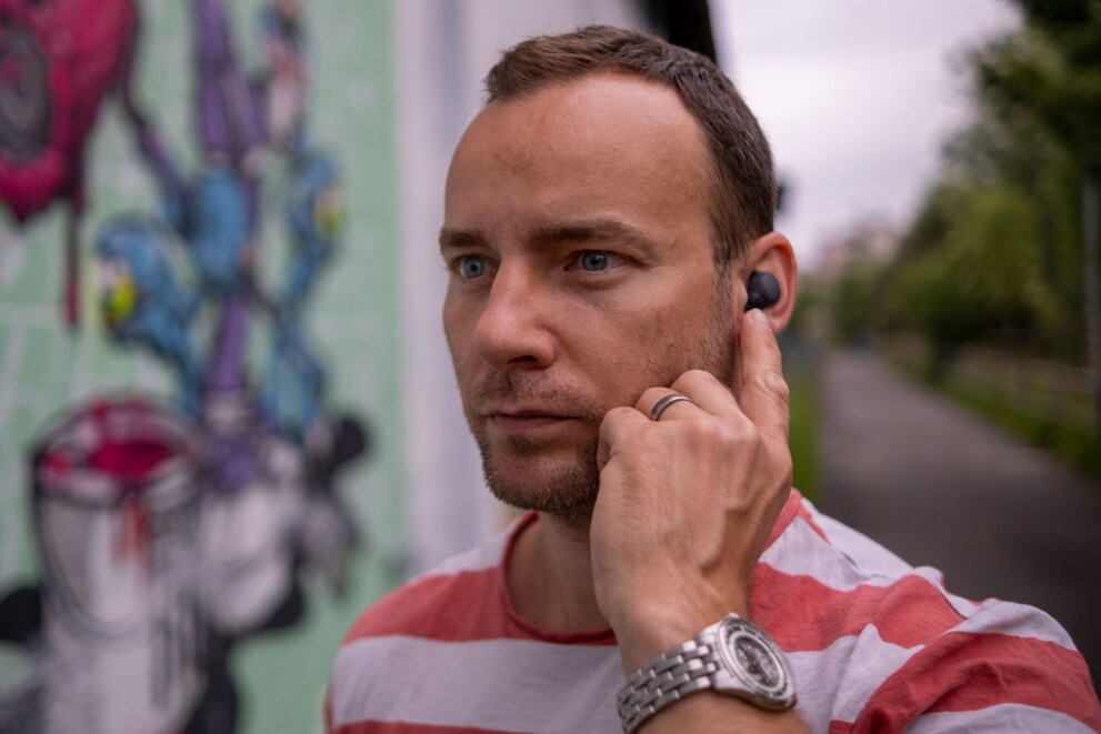 Ich steuere die Linkbuds S lieber manuell anstatt über die App.