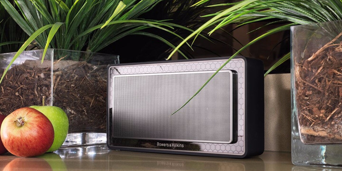 Transform any environment into a theatre of sound: T7 wireless.