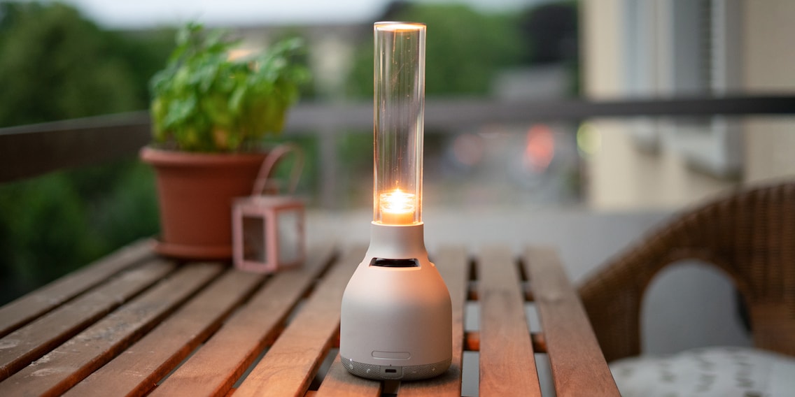 L'enceinte 3-en-1 en verre Sony pour les douces soirées d'été