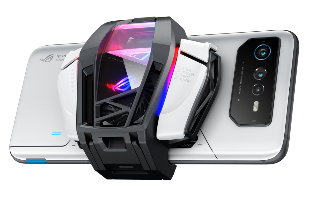 ROG Phone 6 Pro mit AeroActive Cooler 6.