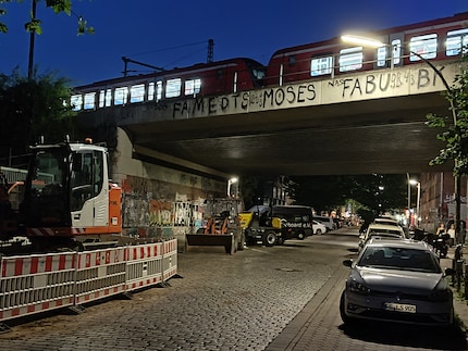 Le mode nuit éclaircit l'image, mais pourrait fournir encore plus de détails dans les zones très lumineuses.
