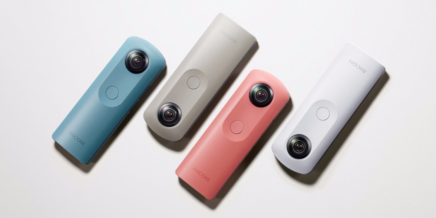 Passend zu deinem Stil: Die Ricoh Theta SC gibts in vier verschiedenen Farben.