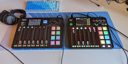 Der Rodecaster Pro II (rechts) bietet mehr auf kleinerer Fläche.