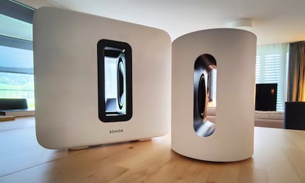 Petit ? Non. Plus petit. Oui. Cette description du Sonos Mini Sub me va.