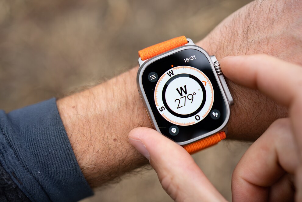 Mit ihren Kompass- und GPS-Funktionen soll die Ultra auch ambitionierte Bergsportler anlocken. Den Weg vom Bahnhof nach Hause finde ich auch ohne.