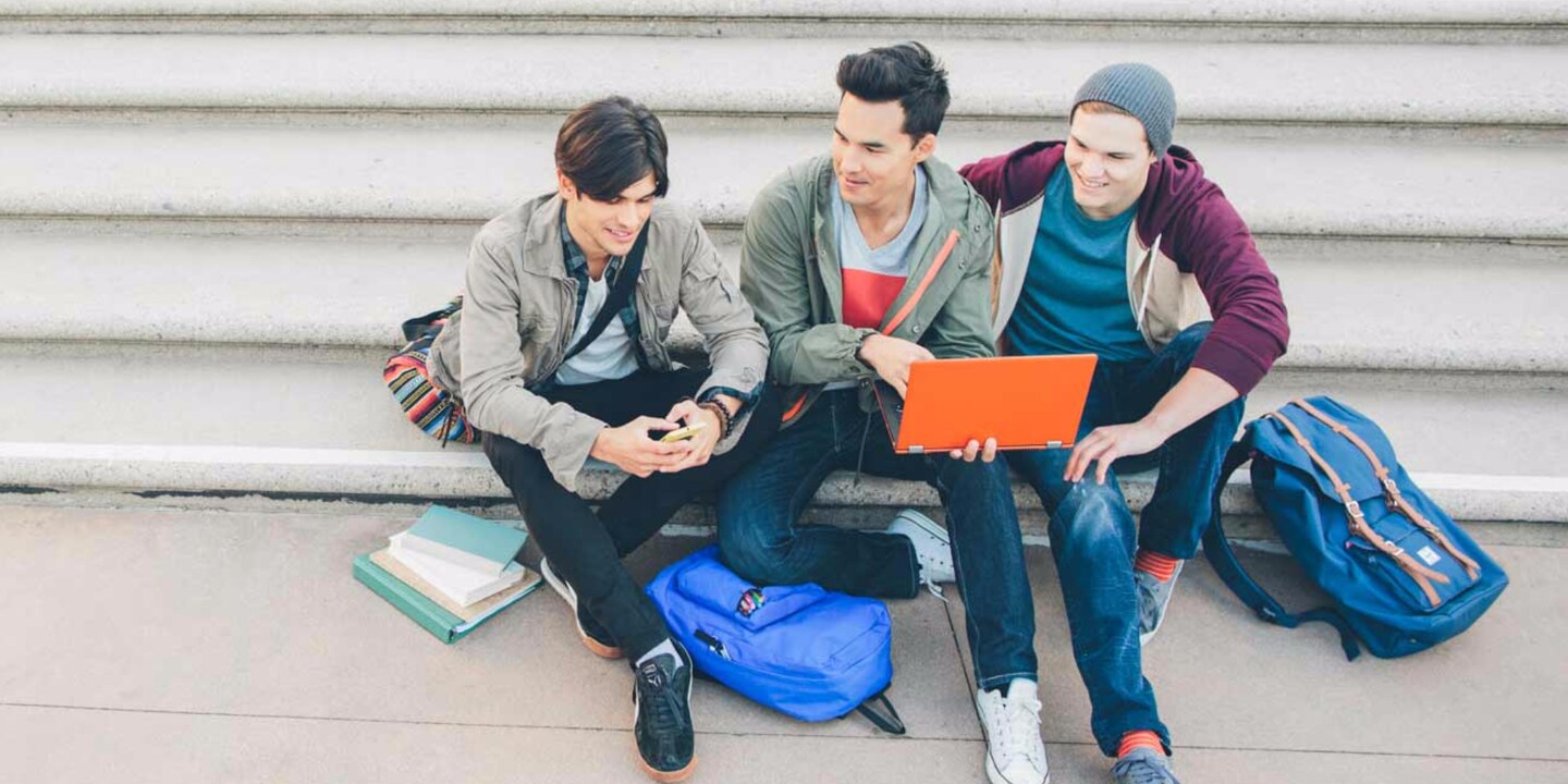 Ob zuhause oder während des Studiums – Office 365 ist stets die beste Wahl.