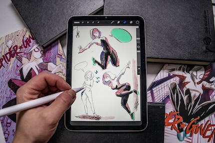 Il tablet ha delle dimensioni piacevoli per essere utilizzato come album da disegno.