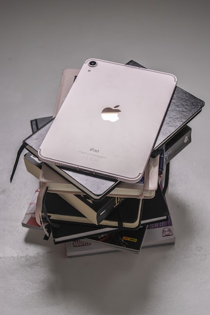 L'iPad Mini si confonde tra i miei taccuini.