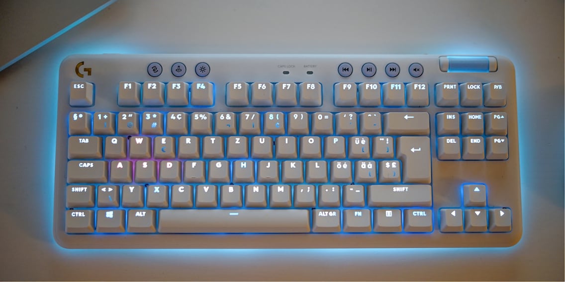 Logitech G715 review – solid keyboard, cliché-serving marketing - digitec